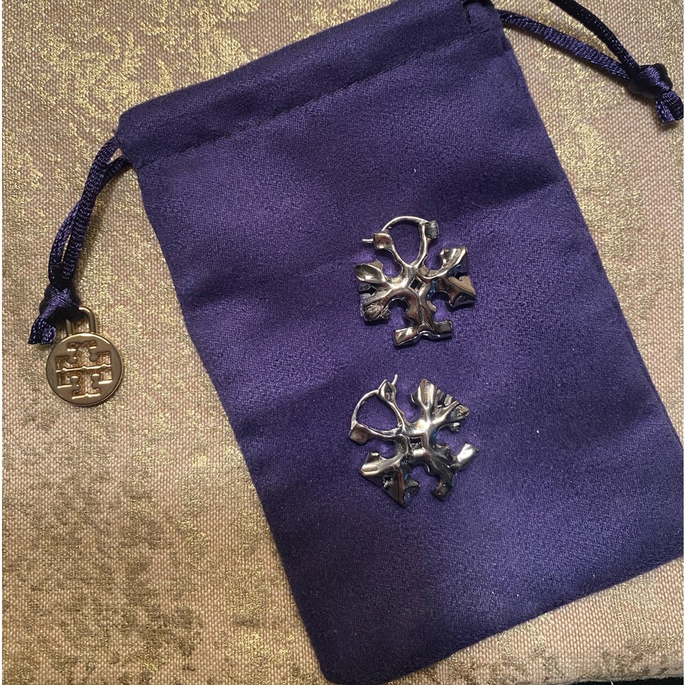 Tory Burch signature drop earrings